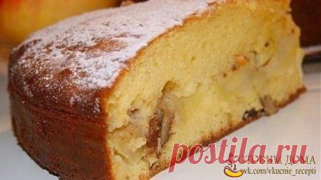 Шарлотка на сгущённом молоке