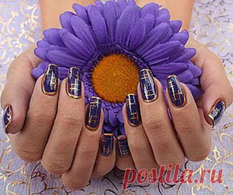 Простой рисунок на ногтях – Хаотичные линии.