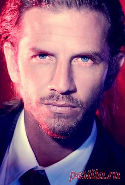 Елена Белозёрова