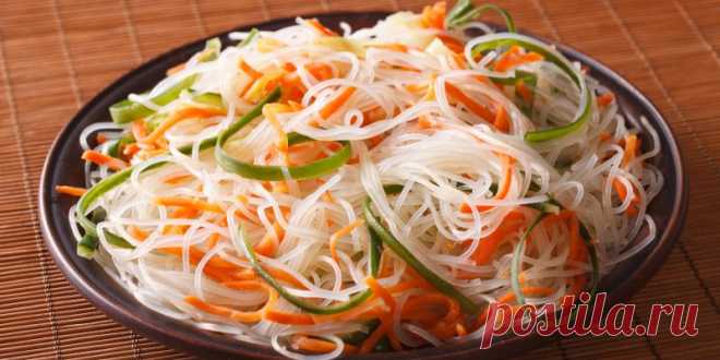 Рисовая лапша с овощами и тофу