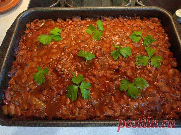 (37) Тавче гравче с мясом⁠⁠ - Будет вкусно - 23 июля - 43920452159 - Медиаплатформа МирТесен Об этом блюде македонской кухни узнал от отца, который довольно часто по Европе туристом путешествовал. Его вариант с консервированной фасолью проще оригинала и сперва я хотел назвать пост 