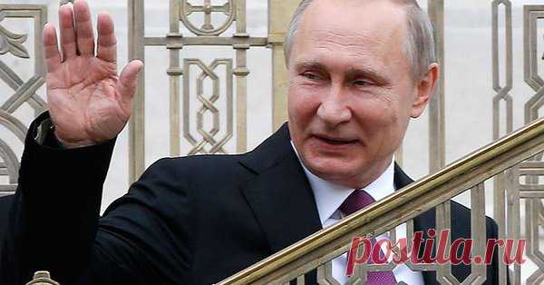 Владимир Путин едет в Париж: сегодня он откроет в Версале выставку Петру I и проведет переговоры с Макроном.
