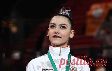 Чемпионка Спартакиады Крамаренко заявила, что не думала о призовых во время выступления. В среду спортсменка стала победительницей соревнований Спартакиады по художественной гимнастике в личном многоборье