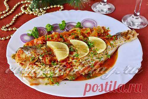 Пангасиус, запеченный в духовке с овощами: рецепт