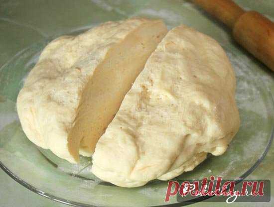 Быстрое тесто из сухих дрожжей: для сдобы и пирожков Выпечка – дело тонкое, предугадать конечный результат которой может только опытная хозяйка или кулинары «от Бога». Поэтому этот раздел кулинарии пугает некоторых хозяюшек, особенно начинающи