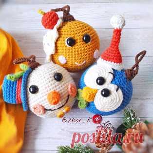 Новогодние шарики амигуруми. Схемы и описания для вязания игрушек крючком! Бесплатный мастер-класс от Екатерины Зборовской по вязанию новогодних шариков крючком. Размер вязаной игрушки примерно 8 см. Для изготовления ёлочных…