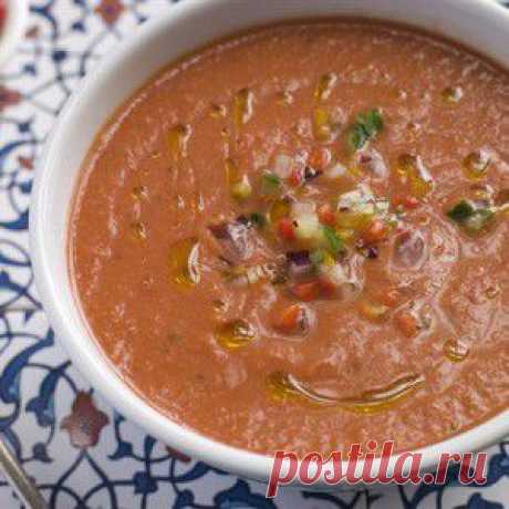 Гаспачо с сухариками и чесноком - BestCook