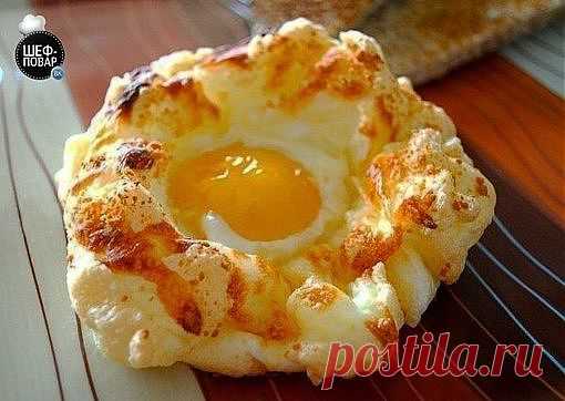 Яйца в пуховом гнезде.