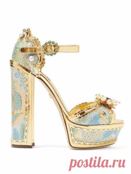 shoes, nike, burgundy, sandals, gold, summer, nike slides, slippers, blue, nike green with gold check slidee, golden nike logo, sangria, some expensive shit, red purple, wine color, nike benassi…