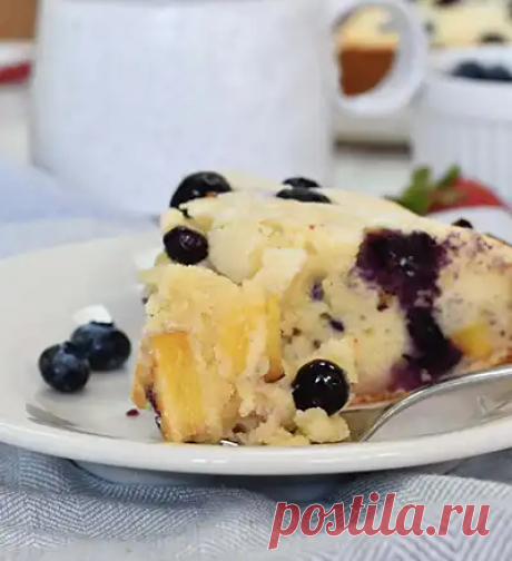 Рецепт пирога с черникой и персиками