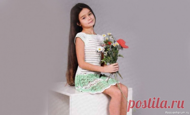 Платье с ажурным подолом для девочки 8 лет. Описание и схемы | Детская одежда крючком. Схемы Автор - Олифир А. В.Вязаная одежда для детей очень практична, так как дети растут быстро и ее можно перевязать на больший размер, экономя семейный бюджет. Красивое вязаное платье с ажурным подолом для девочки крючком схемы и описание вязания.Размер:на 8 летВам понадобится:250 г пряжи...
