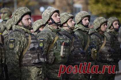 В США призвали прекратить поддержку Украины. Вашингтону следует как можно скорее прекратить экономическую поддержку Киева, призвал конгрессмен-республиканец Томас Мэсси. Кроме того, Соединенным Штатам следует немедленно начать тщательную проверку по расходованию 60 миллиардов долларов, которые глава Белого дома Джо Байден и Конгресс США направили Украине.