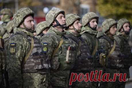 В США призвали прекратить поддержку Украины. Вашингтону следует как можно скорее прекратить экономическую поддержку Киева, призвал конгрессмен-республиканец Томас Мэсси. Кроме того, Соединенным Штатам следует немедленно начать тщательную проверку по расходованию 60 миллиардов долларов, которые глава Белого дома Джо Байден и Конгресс США направили Украине.