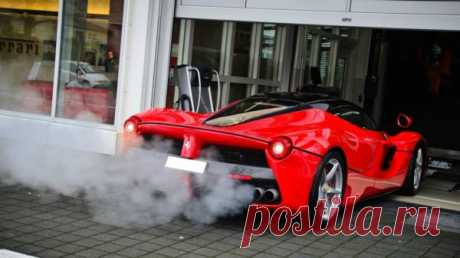 Ferrari отказывается от электричества Руководитель Ferrari 65-летний Луи Камильери заявил, что компания при его жизни не перейдет на электрические автомобили. Он скептически высказался об «электрическом» будущем автопрома во время…