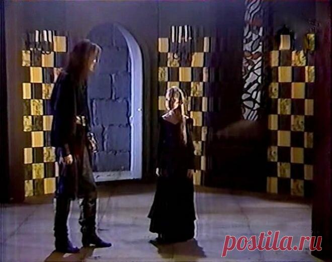 Замок в ущелье Гина (1998)