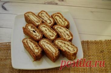 ​Рулет с мягким творогом Ингредиенты:Крахмал кукурузный &mdash; 20 гЯйца &mdash; 3 шт.Йогурт &mdash; 100 гРазрыхлитель &mdash; 1 ч. л.Какао &mdash; 1 ст. л.Ванилин &mdash; по вкусуМед &mdash; по вкусуТворог (мягкий) &mdash; 150 гПриготовление:1. Соединить крахмал, какао, ванилин, йогурт, разрыхлитель и желтки....