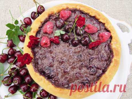 Ватрушка с шоколадом и черешней!