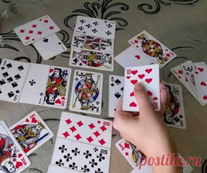 Как можно погадать? Дама червей в сочетании с другими картами. Дама червей: значение карты и распространенные трактовки. Дама червей при гадании: значение и сочетание с другими картами 100% Гадания и предсказания Игральная карточная колода — европейское изобретение, во многом основанное на культуре Античности. Изображения, нарисованные на небольших картонных