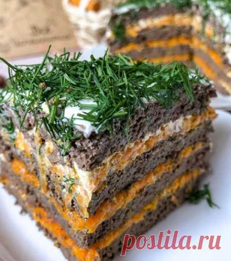 Печёночный тортик 🍽
БЖУ*ККАЛ 
12,25*4,91*10,93 -137,16 ккал.

Ингредиенты:
️ печень говяжья — 400 гр ️рисовая мука — 2 ст л ️яйца — 1 шт ️для начинки ️морковь 2 шт ️Для соуса ️сметана (или йогурт )200 г ️чеснок — по вкусу
️горчица — по вкусу
️соль — по вкусу
️перец — по вкусу
️зелень
Печень перекрутить на мясорубке, добавить по вкусу соль, перец. Добавить муку, яйцо. Хорошо размешать.

Жарить на горячей сковороде как блины (с 2-х сторон).Каждый блин промазывать соусом. За...