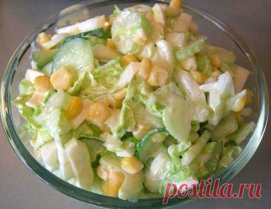 Салат с капустой, огурцами и кукурузой

Ингредиенты:
пол кочана молодой капусты;
2 огурца;
Показать полностью…