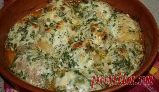 Картошка, запеченная в чесночном масле