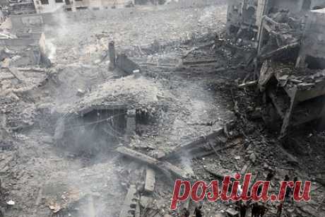 «Хезболла» заявила об ответе Израилю после гибели трех своих бойцов. Ливанское движение «Хезболла» заявило об ответе Израилю после гибели трех своих бойцов. Там сообщили о нанесении ударов по объектам израильской армии. Они обстреляли управляемыми ракетами и минометными снарядами казармы Пранит, которые являются командным центром дивизии «Галилея», а также казармы «Авивим».