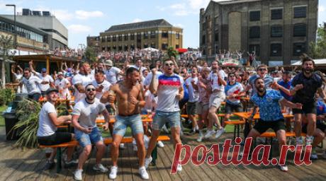 Битва Англии с Хорватией, противостояние Мбаппе и Холанда, дебют Кюрасао и Узбекистана: топ матчей группового этапа ЧМ. Чемпионат мира — настоящий праздник для всех поклонников футбола. На протяжении пяти недель миллионы болельщиков будут следить за встречами сильнейших сборных и лучших игроков планеты. В этом году их стало куда больше: впервые в истории мундиаль собрал 48 национальных команд. С одной стороны, это подарок для любителей экзотики, с другой — количество откровенно проходных игр…