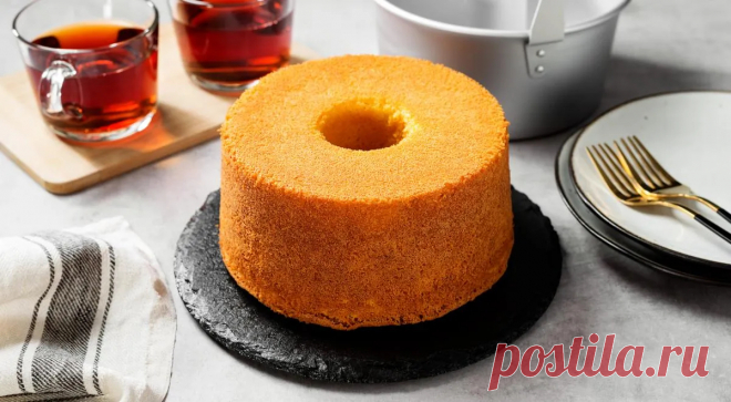 Формы для кексов: какие бывают, какие лучше и как не попасть впросак при покупке — читать на Gastronom.ru Кексы вариативны и по содержанию, и по форме. Однако, каким бы ни было содержание, когда мы говорим о тесте для кекса, достаточно четко представляем себе его консистенцию. Оно вязкое, но  жидкое настолько, чтобы его можно было перелить в форму. С уче - статья на кулинарном сайте Gastronom.ru