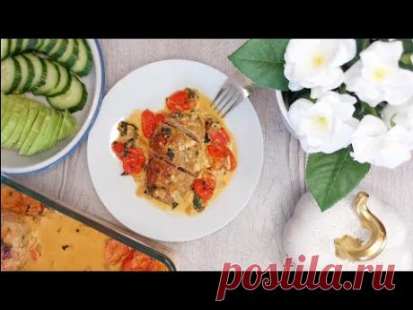 Невероятные куриные котлетки с беконом и сыром в сливочном соусе