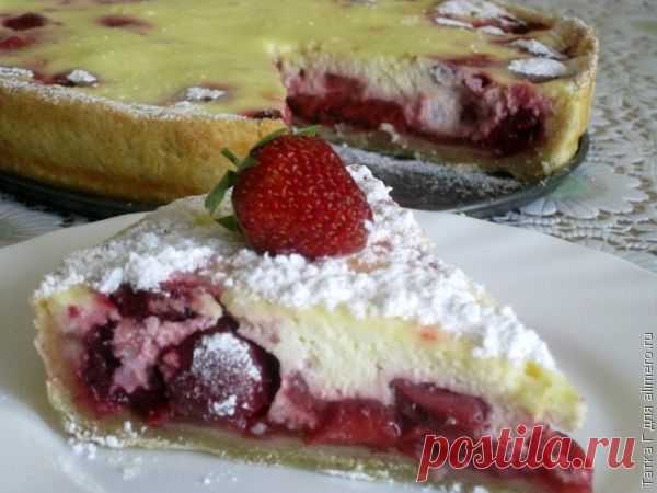 Сметанный пирог с черешней и клубникой | ДОМАШНИЙ ОЧАГ