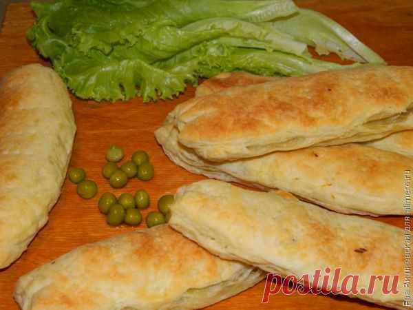Печеные слоеные чебуреки