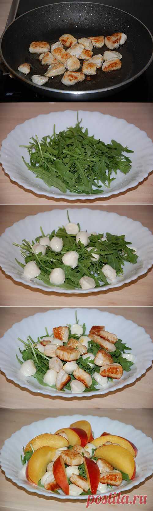 Салат из персиков, курицы и рукколы / Рецепты с фото