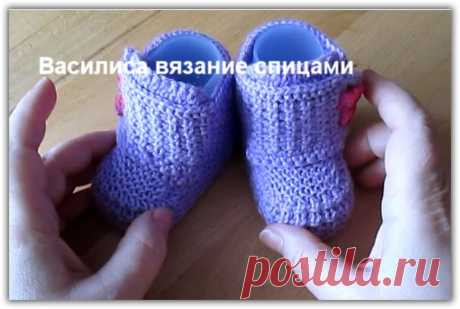 Таким способом можно связать спицами ботиночки куколкам! Смотрите видеоМК!
#кукольная_обувь@kasatkadolls #вязание_спицами@kasatkadolls