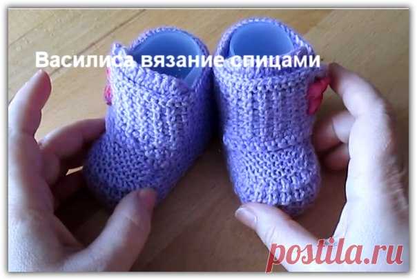 Таким способом можно связать спицами ботиночки куколкам! Смотрите видеоМК!
#кукольная_обувь@kasatkadolls #вязание_спицами@kasatkadolls