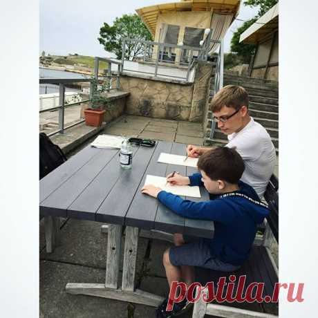 Частные уроки живописи в Севастополе. Художник Стёпа, 6 лет и я.