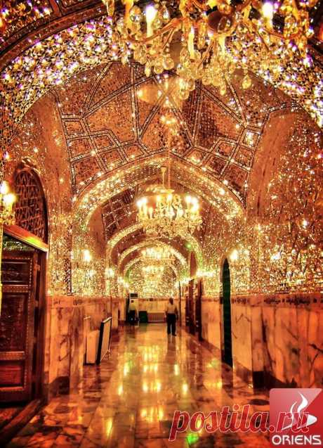 A mosque in Yazd, Iran #irantravelingcenter www.facebook.com/loveswish  |  Pinterest • Всемирный каталог идей