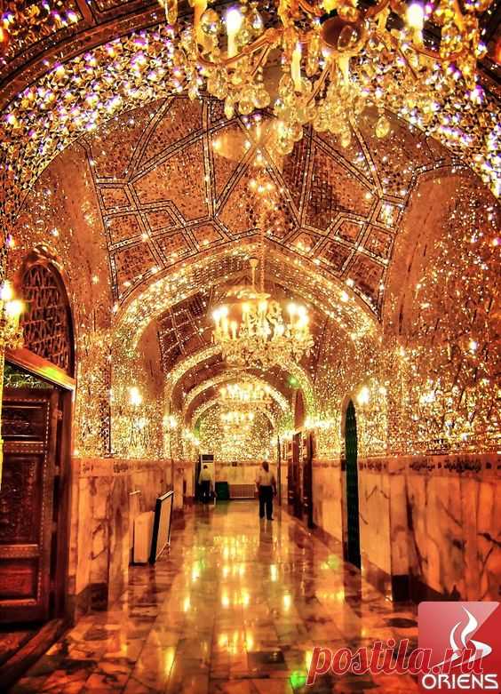 A mosque in Yazd, Iran #irantravelingcenter www.facebook.com/loveswish  |  Pinterest • Всемирный каталог идей