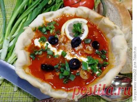 Мясная солянка в съедобных тарелочках
