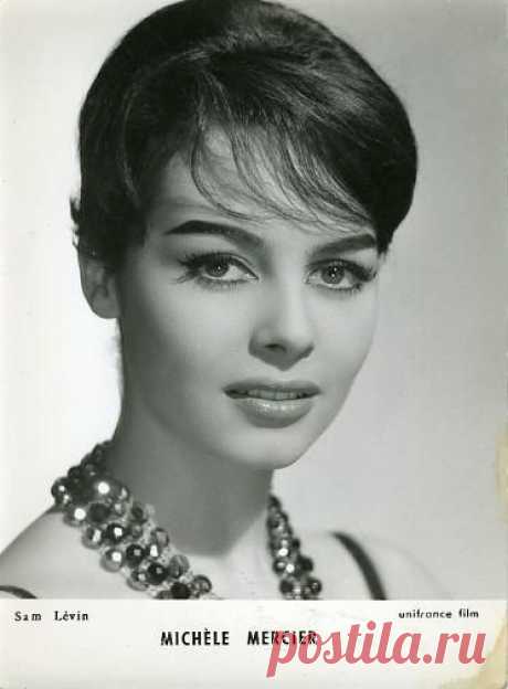 ПОДБОРКА КРАСИВЫХ ФОТОГРАФИЙ МИШЕЛЬ МЕРСЬЕ В МОЛОДОСТИ И СЕЙЧАС
Невероятно красивая женщина, идеал женской красоты и обаяния, смотришь на нее, как на прекрасный цветок и не можешь насмотреться.

Мишель Мерсье по праву входит в десятку самых красивых женщин всех времен и народов. Сколько бы не было прекраснейших девушек в мире, таких как Мишель Мерсье больше не существует. Идеал красоты, несмотря на то, что вкусы меняются, но этот идеал остается на самом высочайшем пьедестале.