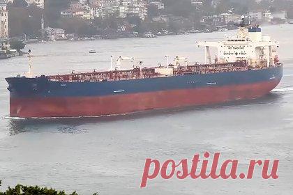 Танкер в Черном море вспыхнул из-за «внешнего воздействия»