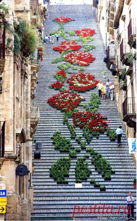 Граффити и Street Art. Самые красивые лестницы и ограды