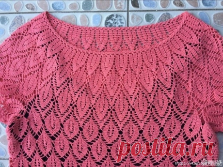 Платье с круглой кокеткой крючком