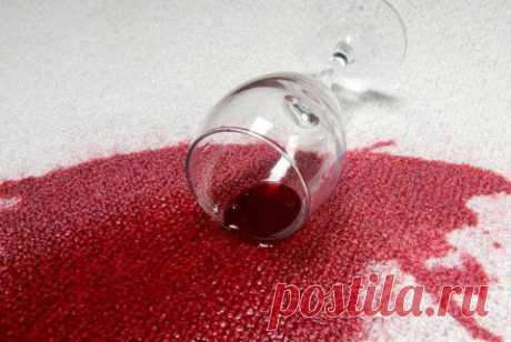 Как вывести пятна от вина, кофе или жира с домашнего текстиля