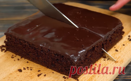 Как же вкусно! Никто не догадается из чего этот Брауни Структура этого брауни просто невероятная! Влажный, мягкий, нежный и оооочень шоколадный! Один СЕКРЕТНЫЙ ингредиент - и получается шедевр! Настоящий шоколадный торт! Рецепт очень простой и быстрый.