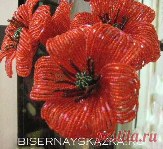 Прекрасная красная лилия из бисера — Сделай сам, идеи для творчества - DIY Ideas