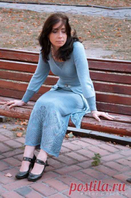 olga_knoll_2 Аватар olga_knoll_2 Очаровательное длинное платье спицами.