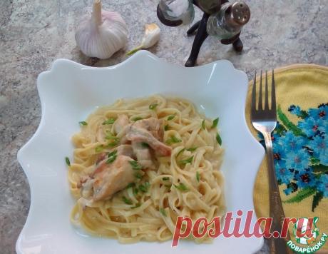 Тушеная курица с яичной лапшой – кулинарный рецепт