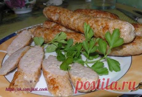 Теперь я их часто готовлю! Ведь сезон пикников уже начался! Домашние куриные колбаски 
        Вкус ресторанного блюда!
Ингредиенты:
✔ 500 гр куриного фарша✔ 200 мл молока✔ паприка сладкая 1 ч.л.✔ соль, перец по вкусу✔ приправа к курице (у меня курица гриль)




Приготовление:
1. Фарш …