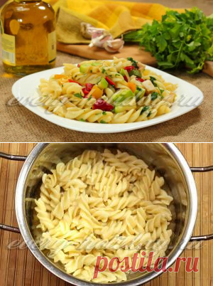 Макароны с курицей и овощами