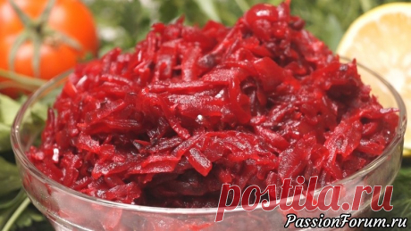 Потрясающе вкусный салат из свеклы. Быстро Улетает со стола - запись пользователя kalnina в сообществе Болталка в категории Кулинария Приготовив один раз, будете готовить снова и снова. Он очень простой, и при этом очень вкусный. Для тех, кто любит свеклу этот салат просто находка.ИНГРЕДИЕНТЫСвекла – 3 шт.Лук – 3 шт.Растительное масло – 4-5 ст.л.Томатная паста – 1 ст.л.